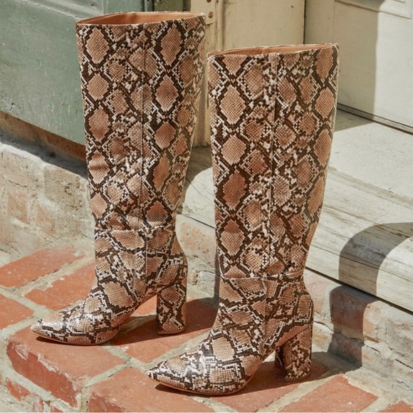 Lulus Shoes - Lulu’s Katari Knee High Snakeskin Boots Tall Faux Leather Reptile Pointed Toe